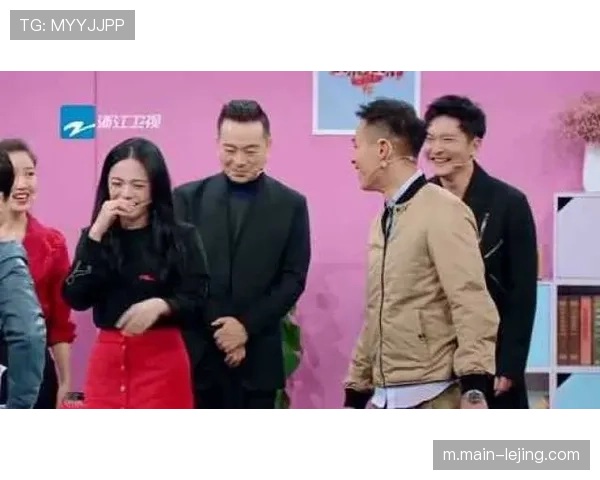 胡荷韬与韩鹏飞配合生疏 蓉城防线默契度待提升